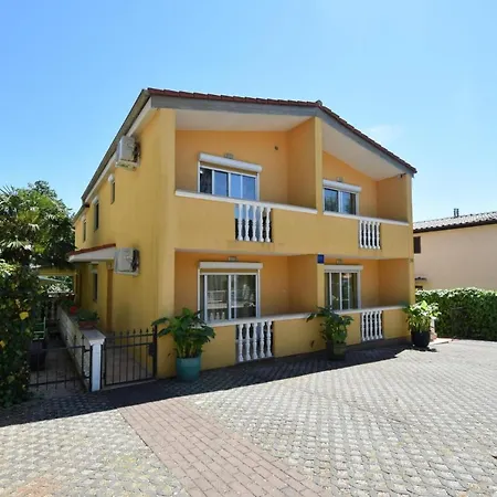 Jelica Apartment Njivice